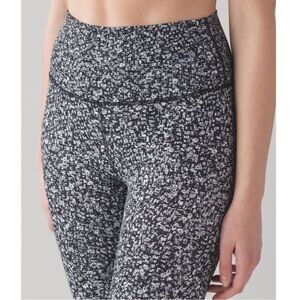 Lululemon Wunder Under Leggings Daisy Dust Alpine Size 6